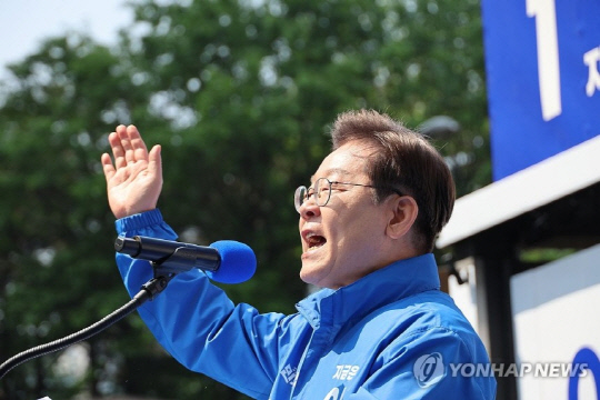 [Ӻ]  ԡ" Ǯ ʵ ¸ ϰڴ"